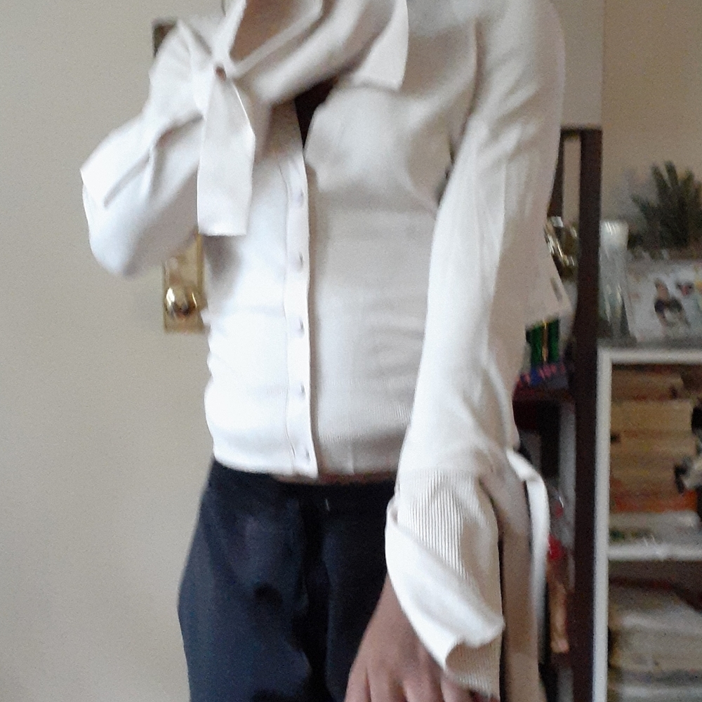 Cardigan - Picture 2 of 4